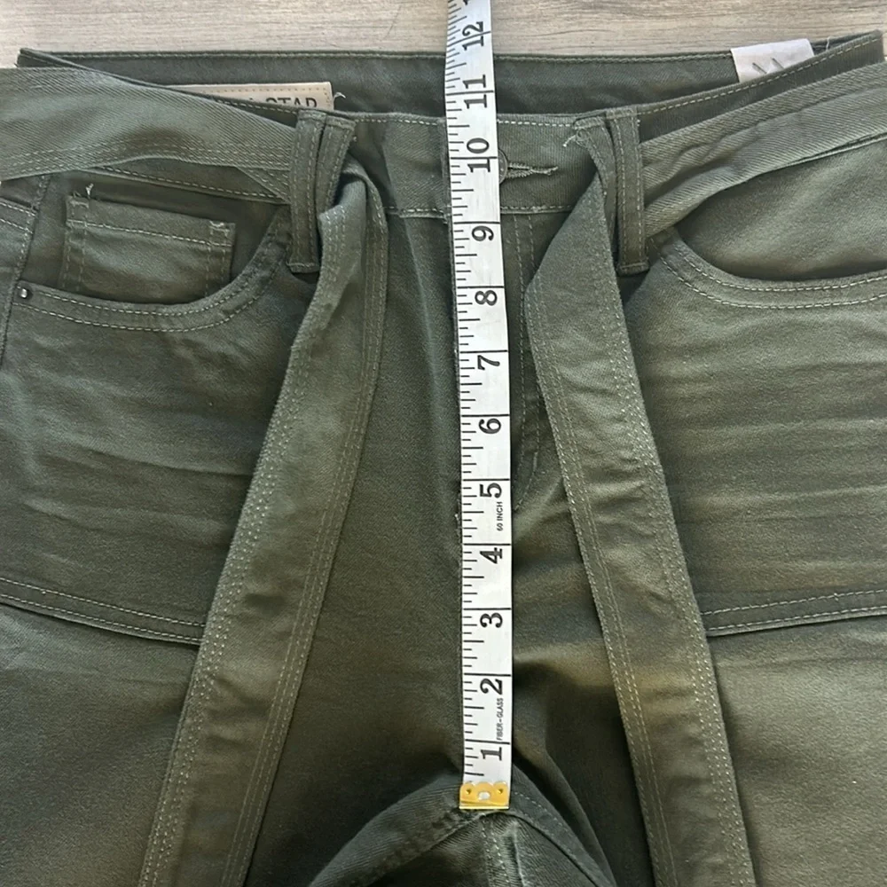 Vanilla Star high rise green belted jeans size 29